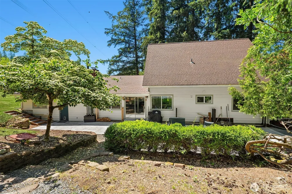 16530 237th Avenue SE Issaquah, WA 98027