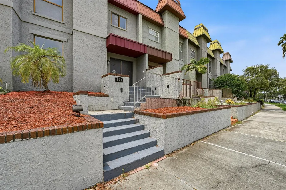170 E DAVIS BOULEVARD Tampa, FL 33606