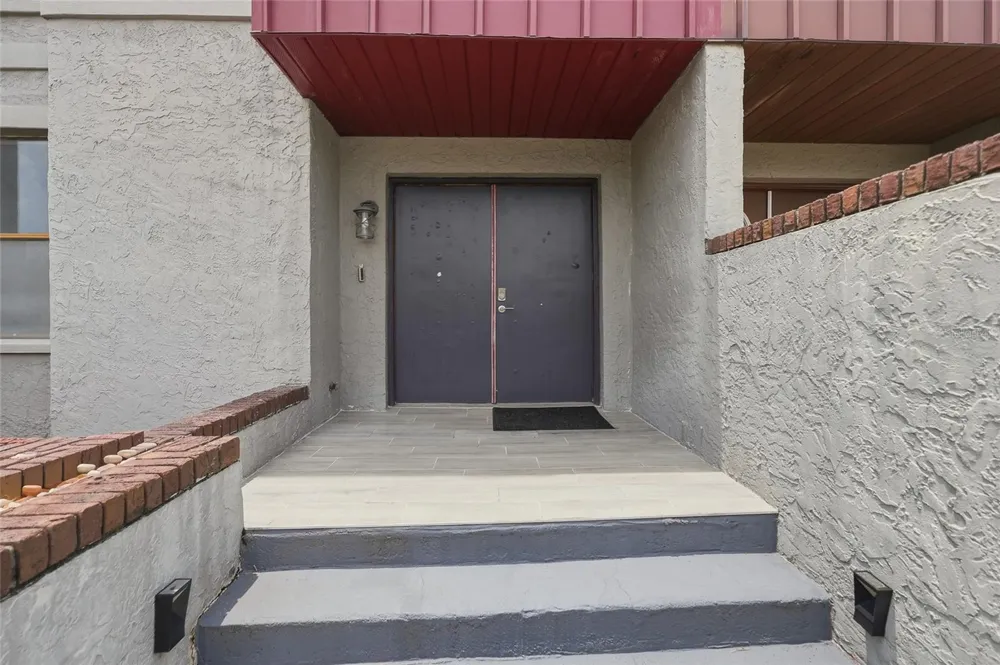 170 E DAVIS BOULEVARD Tampa, FL 33606