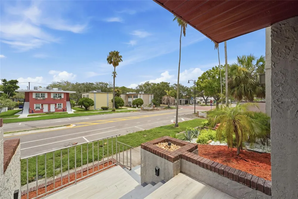 170 E DAVIS BOULEVARD Tampa, FL 33606