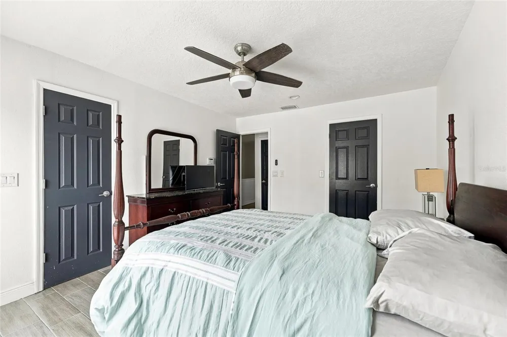 170 E DAVIS BOULEVARD Tampa, FL 33606