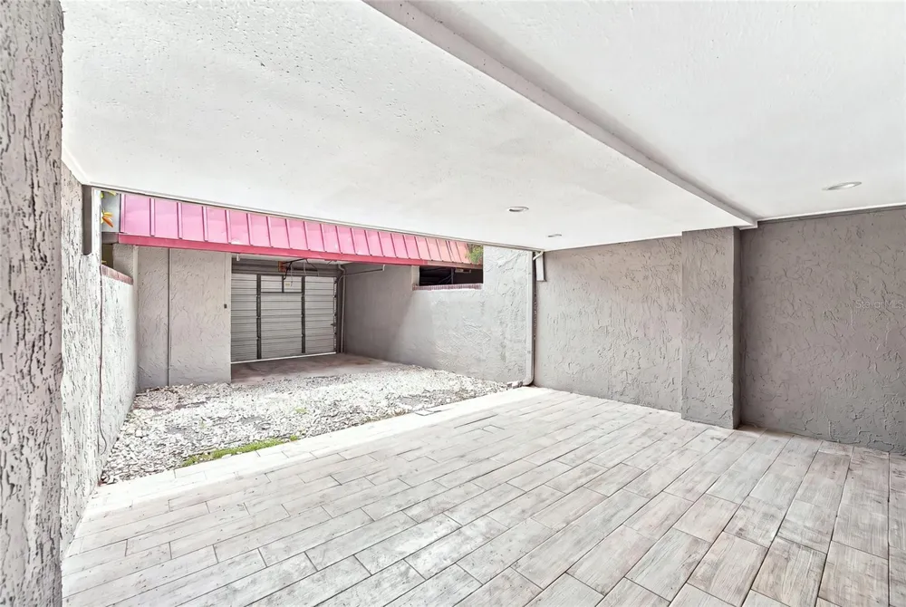 170 E DAVIS BOULEVARD Tampa, FL 33606