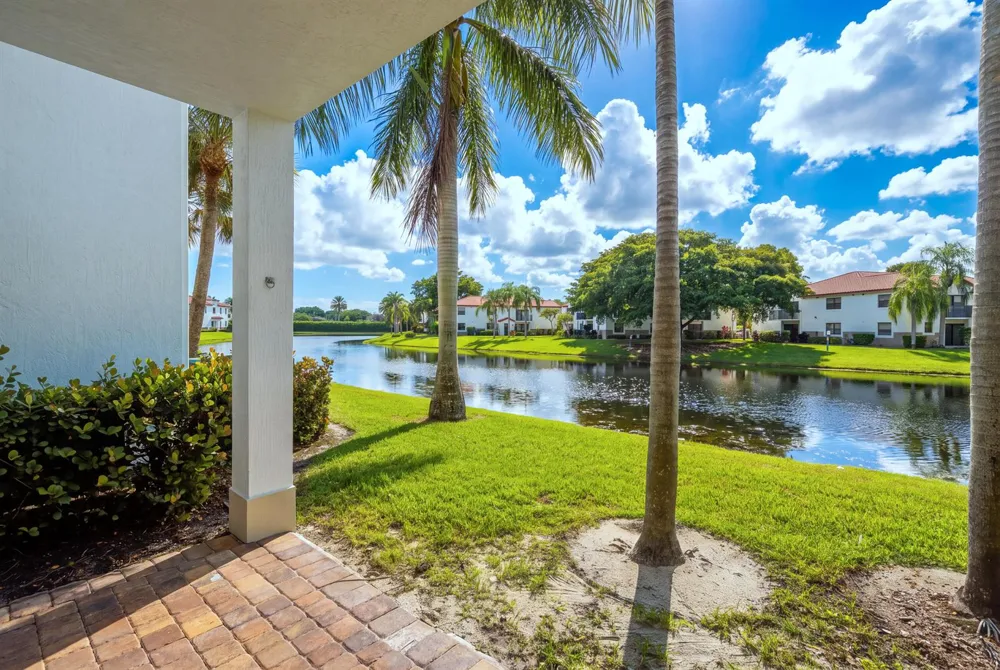 11562 SW 13th Lane Pembroke Pines, FL 33025