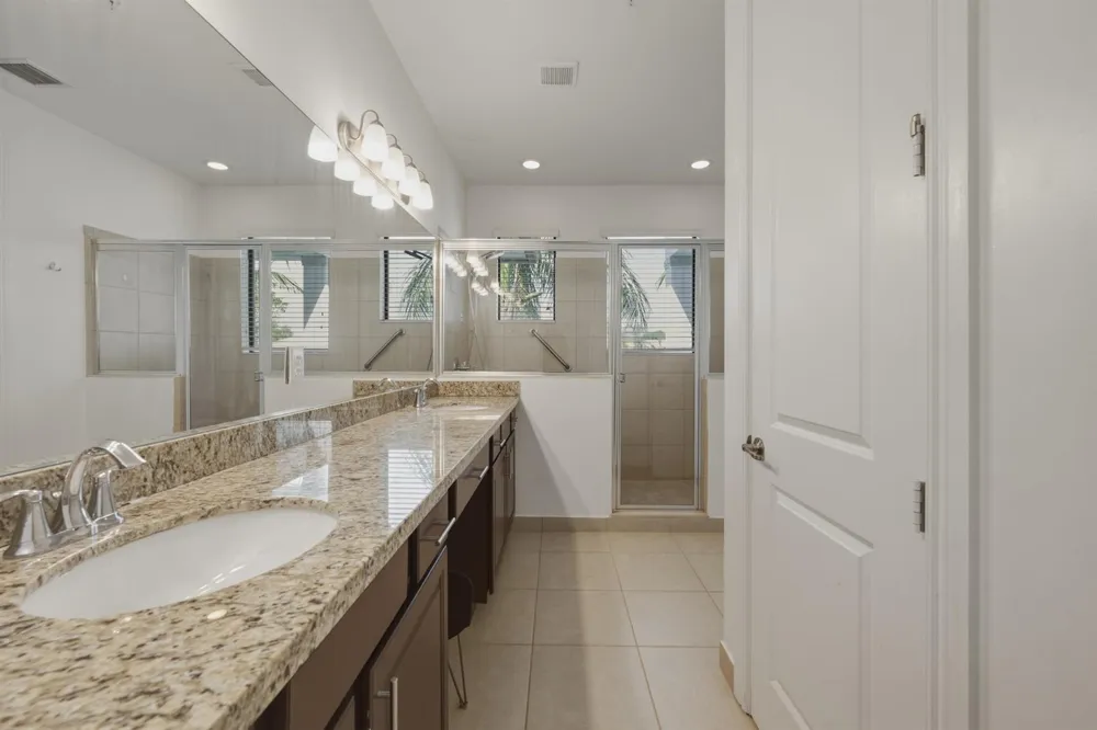 11562 SW 13th Lane Pembroke Pines, FL 33025