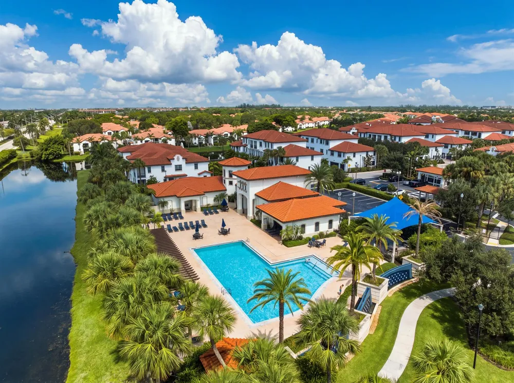 11562 SW 13th Lane Pembroke Pines, FL 33025