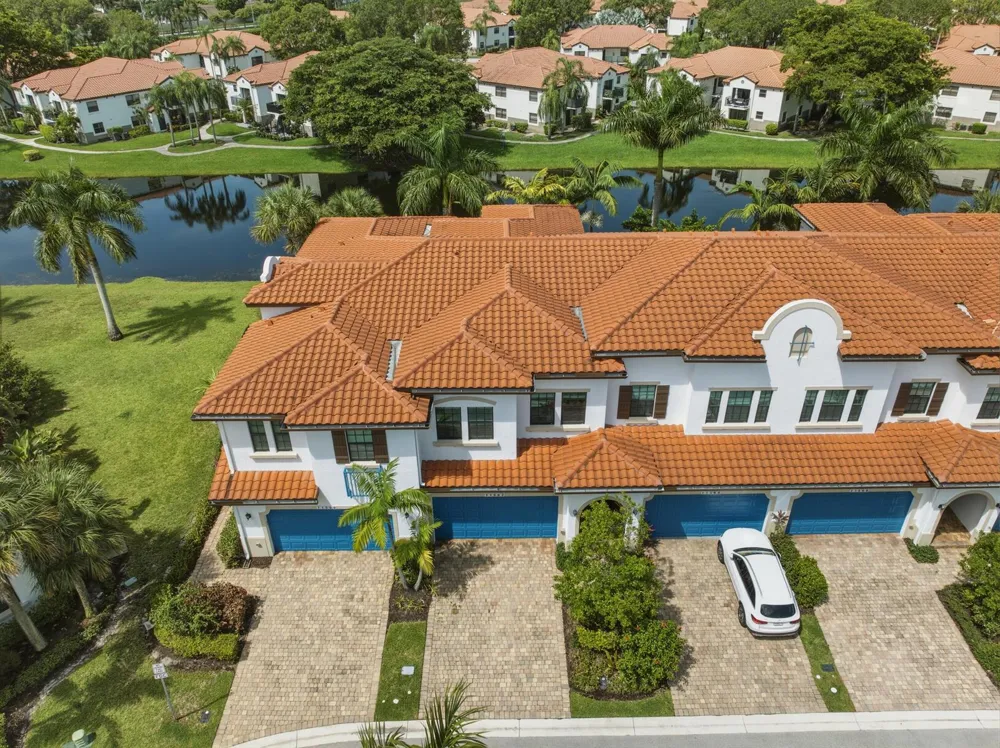11562 SW 13th Lane Pembroke Pines, FL 33025