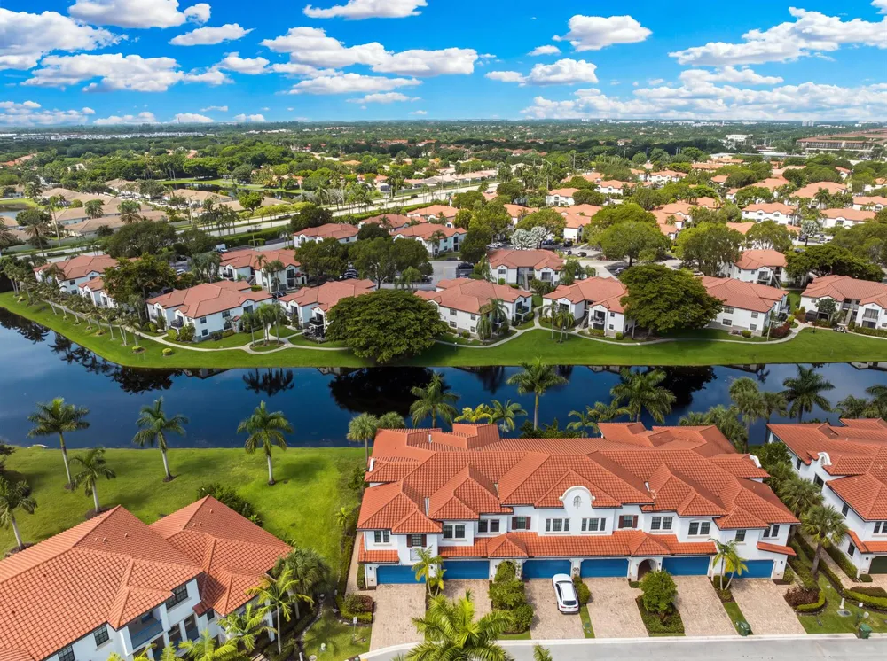 11562 SW 13th Lane Pembroke Pines, FL 33025