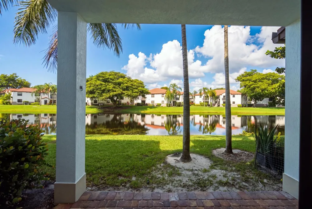 11562 SW 13th Lane Pembroke Pines, FL 33025