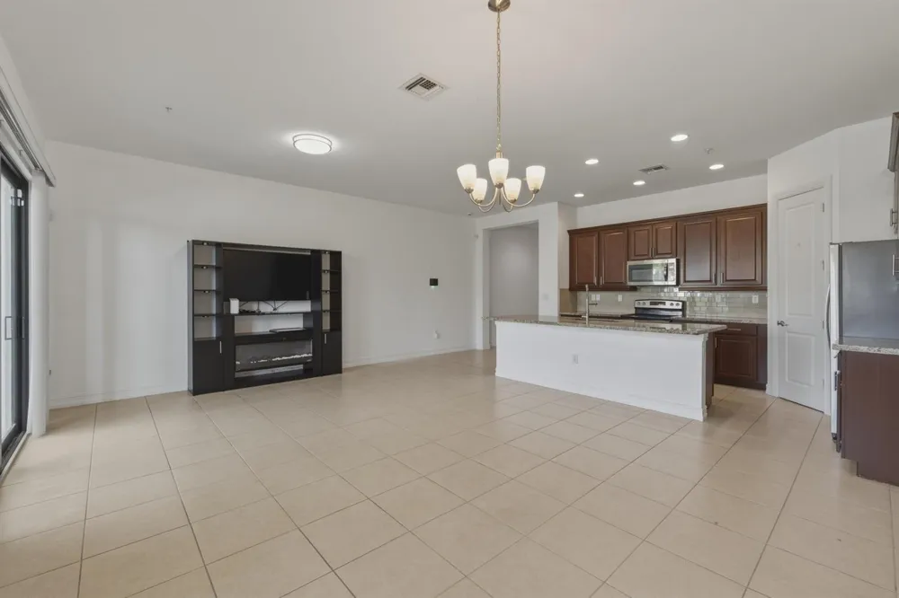 11562 SW 13th Lane Pembroke Pines, FL 33025