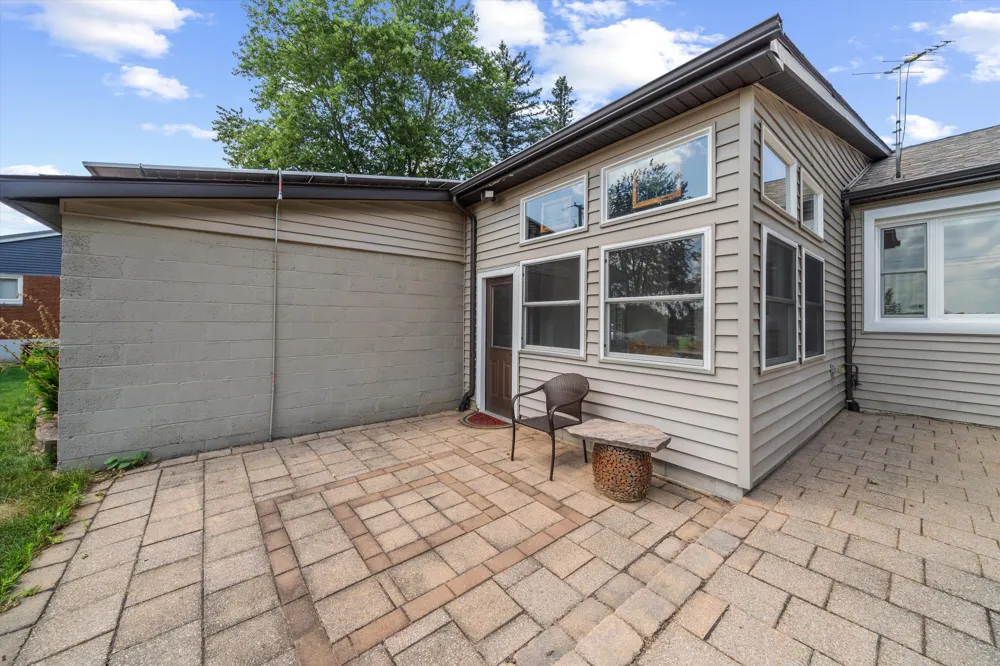 5226 Pontiac Trail Northfield Township, MI 48105