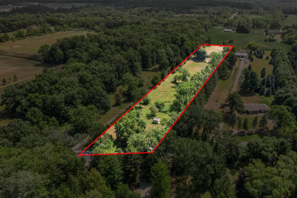 5226 Pontiac Trail Northfield Township, MI 48105