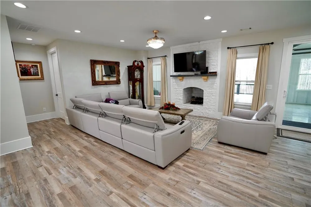 543 Duck Road Braselton, GA 30517