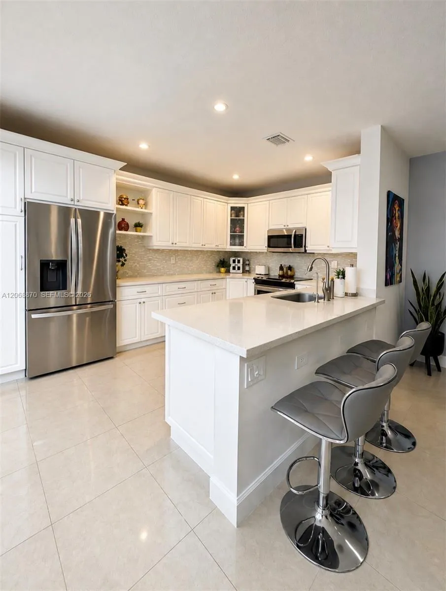 1135 Cherrypalm Ln Hollywood, FL 33019