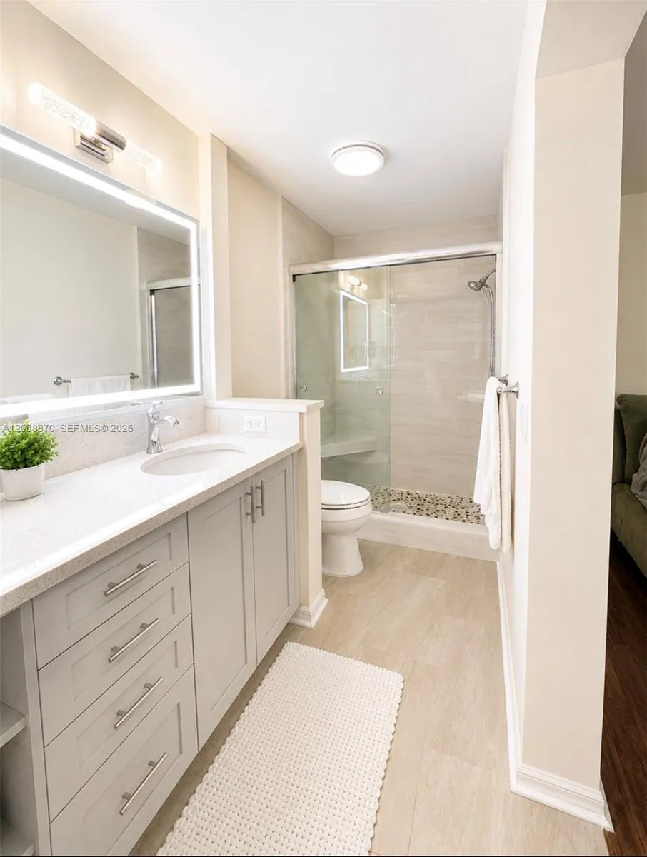 1135 Cherrypalm Ln Hollywood, FL 33019