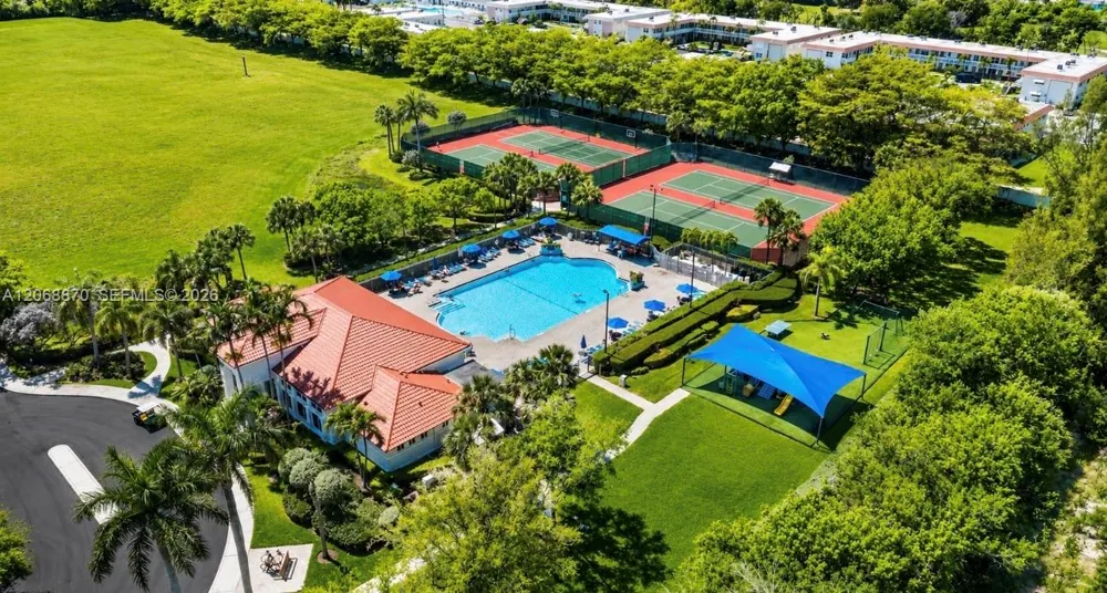 1135 Cherrypalm Ln Hollywood, FL 33019
