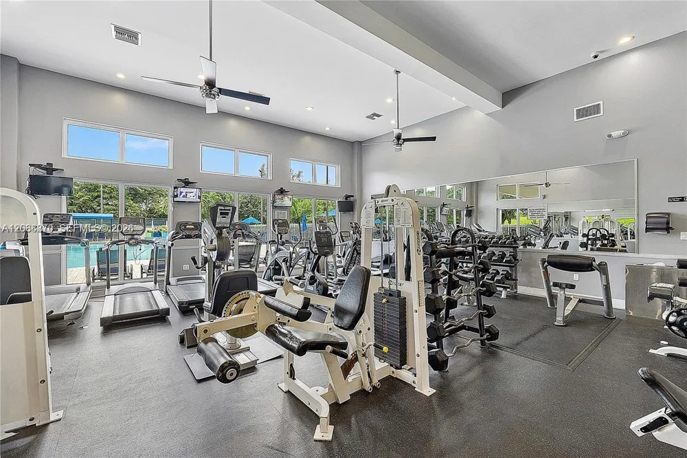 1135 Cherrypalm Ln Hollywood, FL 33019