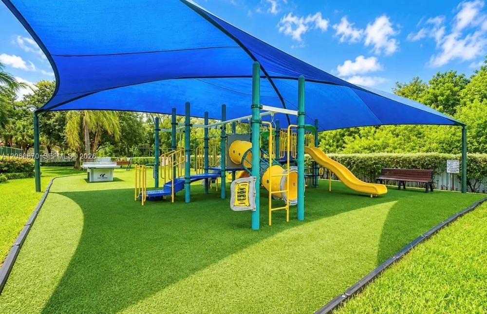 1135 Cherrypalm Ln Hollywood, FL 33019
