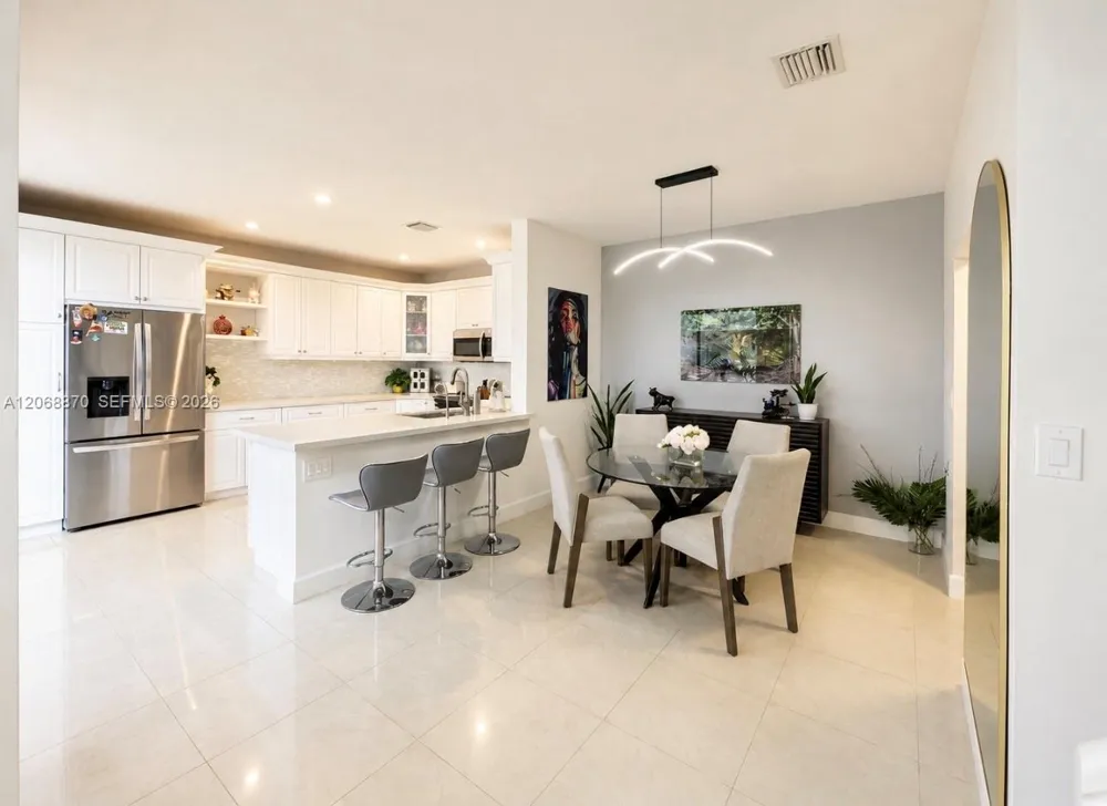 1135 Cherrypalm Ln Hollywood, FL 33019