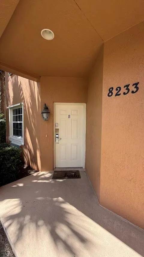 8233 MULLIGAN CIRCLE #3511