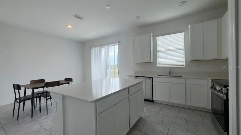 3255 LAURENT LOOP Davenport, FL 33837