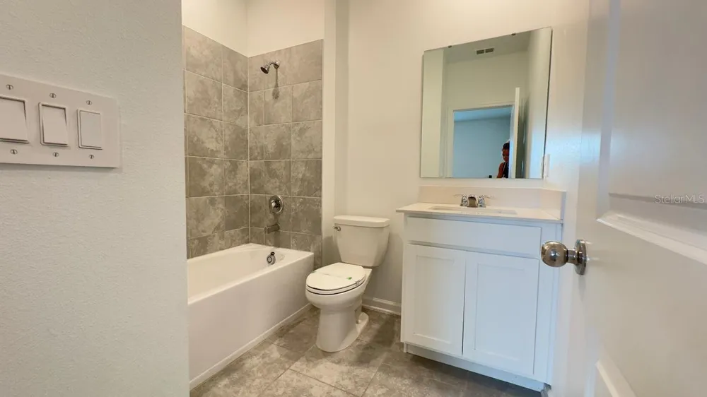 3255 LAURENT LOOP Davenport, FL 33837