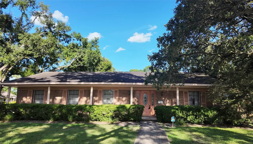 11003 Renwick Drive Houston, TX 77096