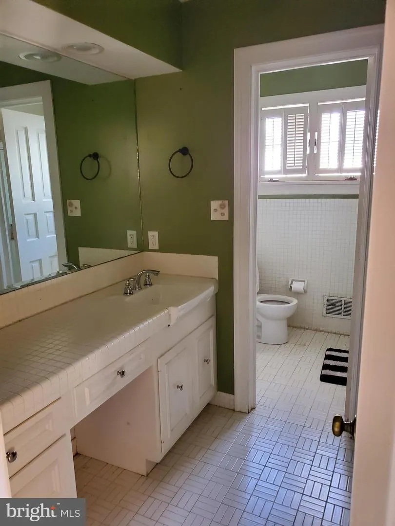4 SORREL DRIVE Wilmington, DE 19803