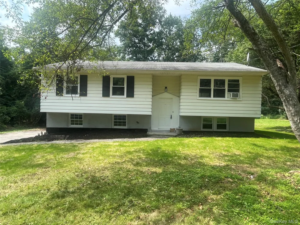 15 Vandewater Drive Wappingers Falls, NY 12590