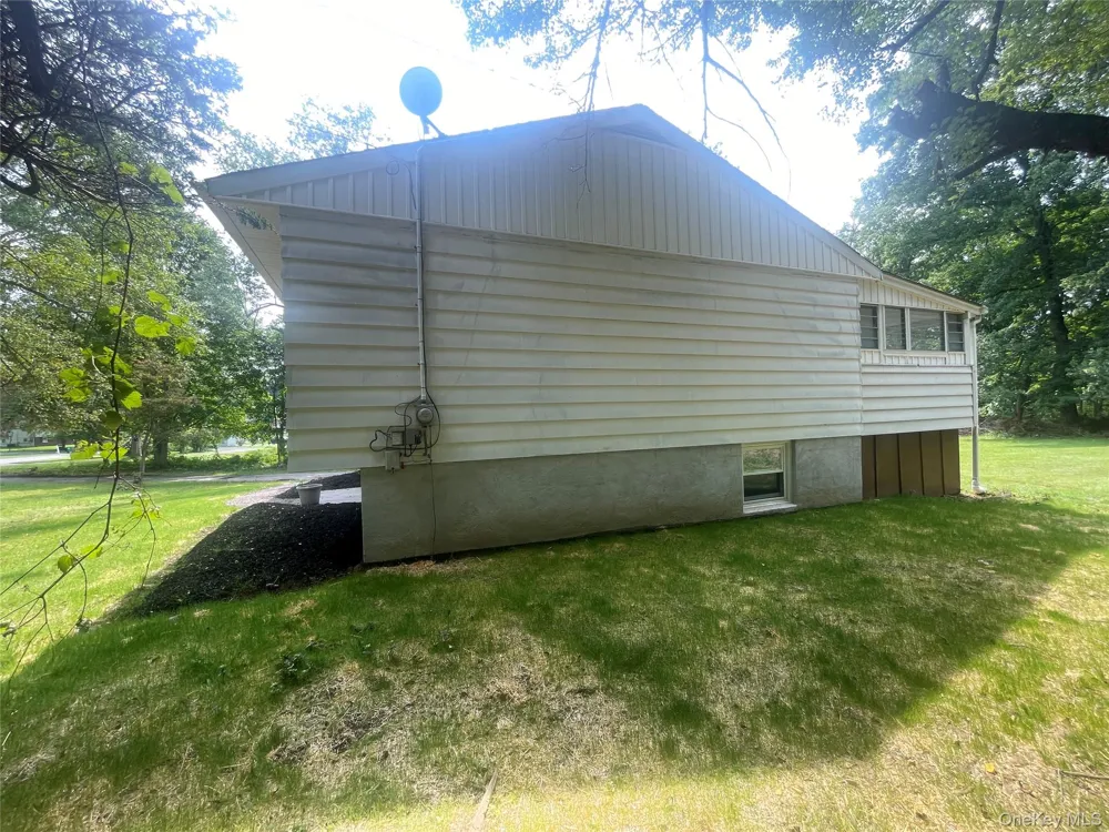 15 Vandewater Drive Wappingers Falls, NY 12590