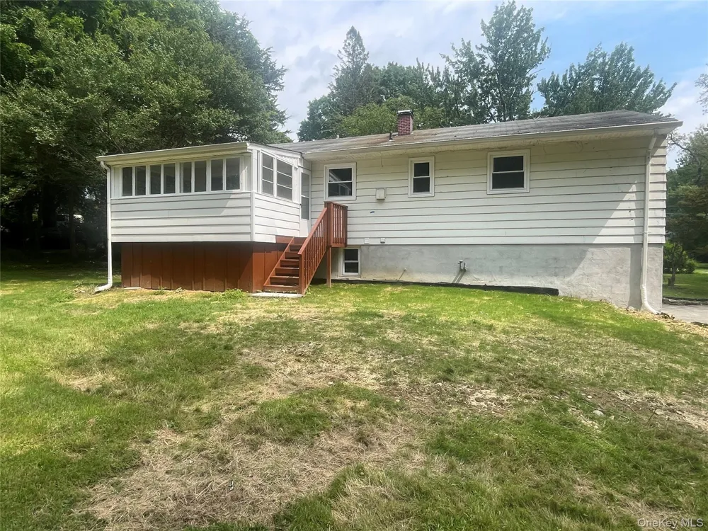 15 Vandewater Drive Wappingers Falls, NY 12590