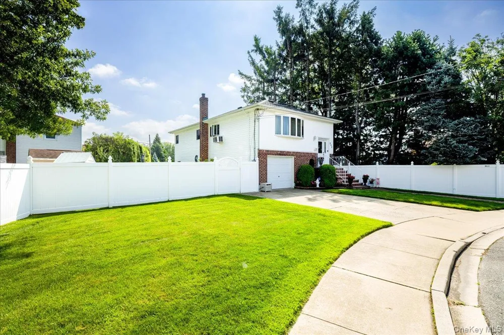 242 Seidman Place Franklin Square, NY 11010
