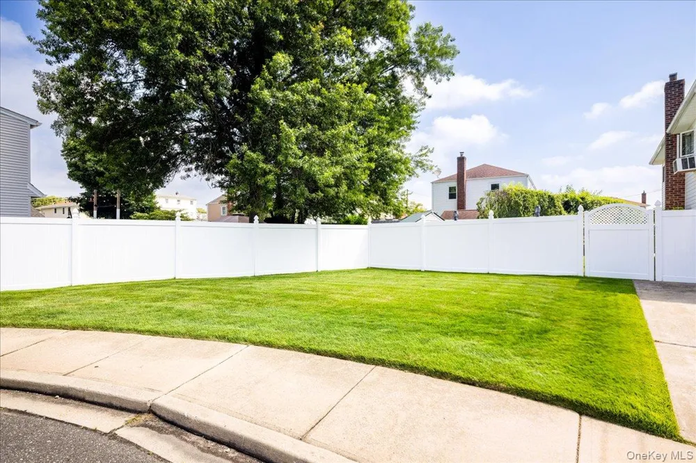 242 Seidman Place Franklin Square, NY 11010