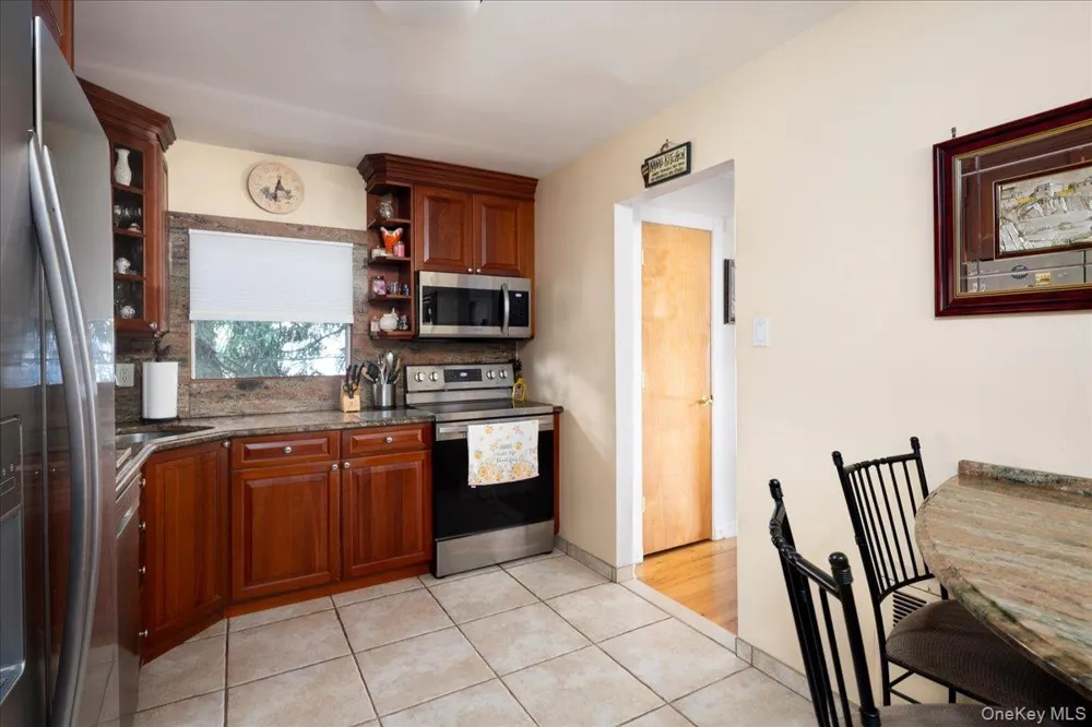 242 Seidman Place Franklin Square, NY 11010