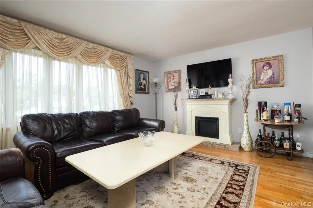 242 Seidman Place Franklin Square, NY 11010