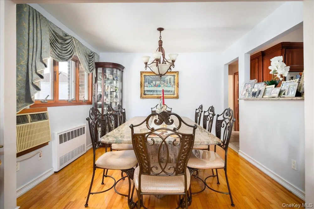 242 Seidman Place Franklin Square, NY 11010