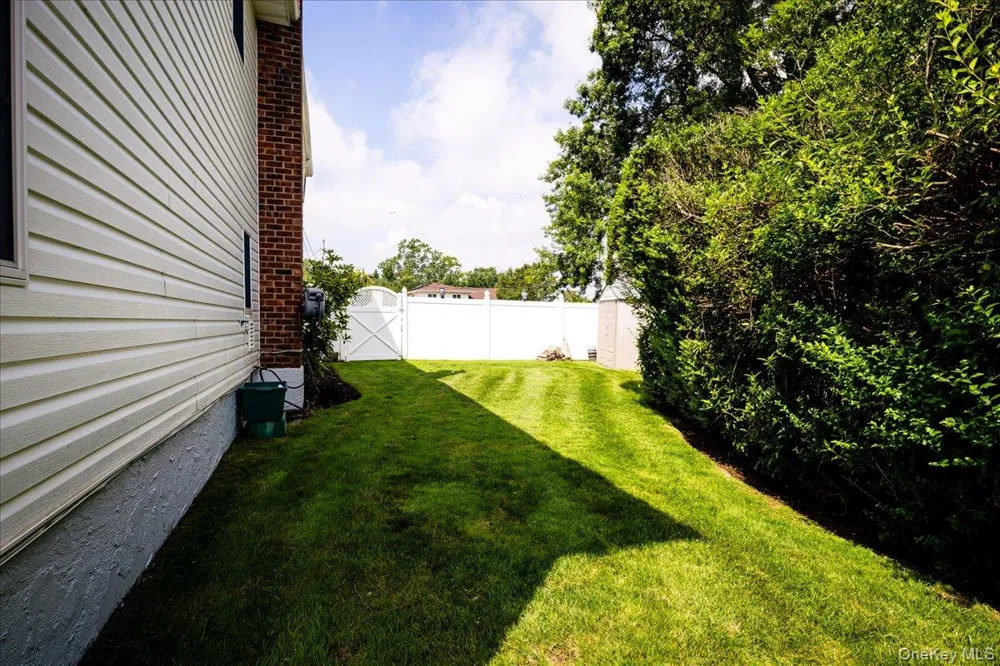 242 Seidman Place Franklin Square, NY 11010