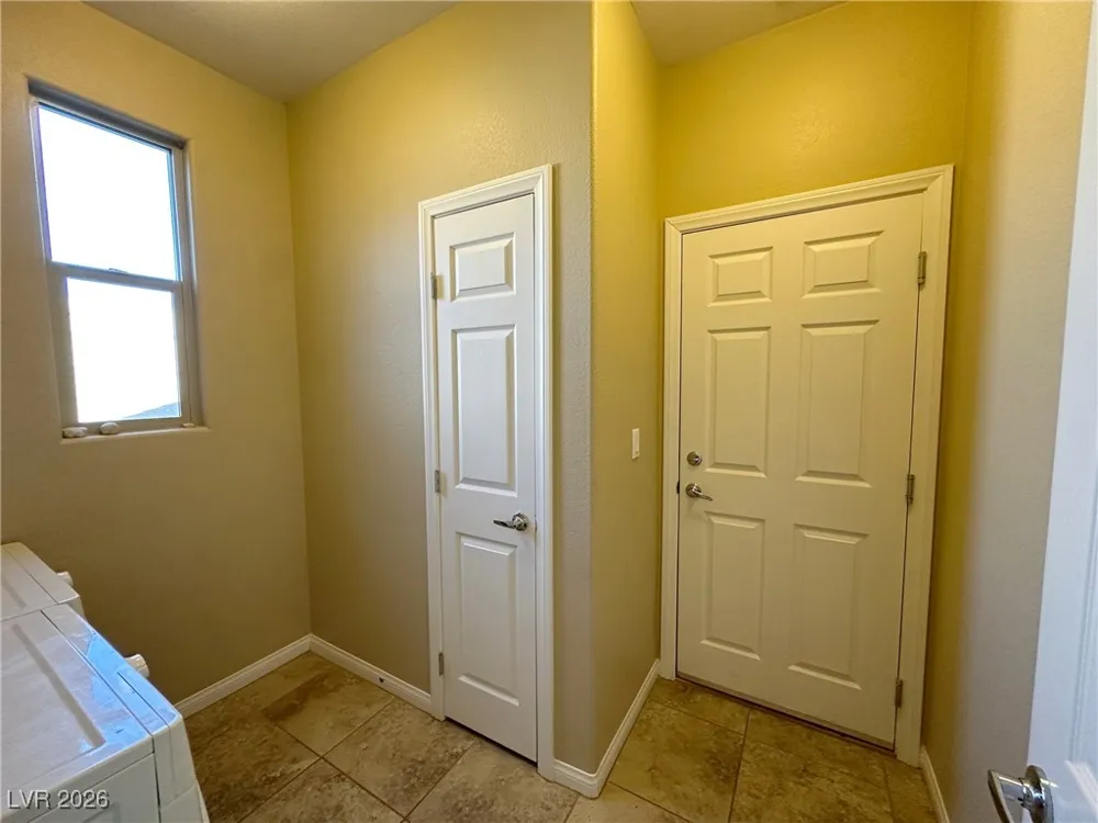 2040 Port Royal Drive Laughlin, NV 89029