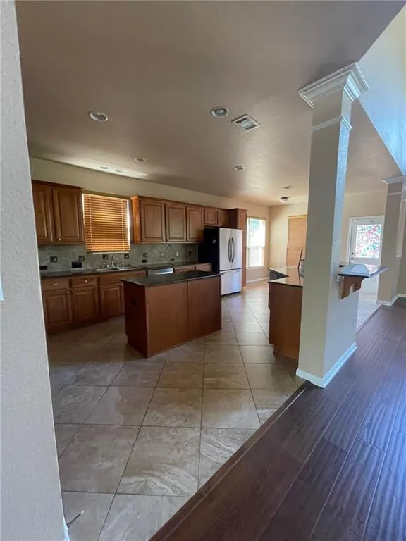 704 S Frontier Lane Cedar Park, TX 78613