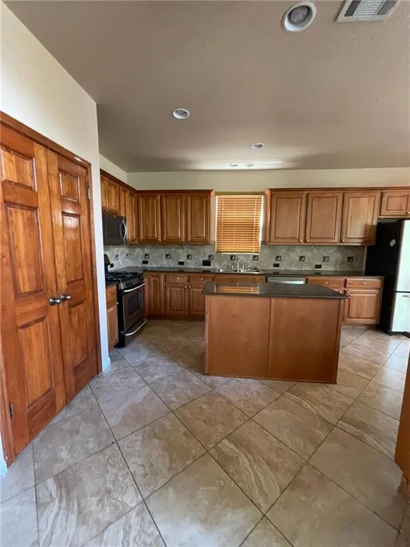 704 S Frontier Lane Cedar Park, TX 78613
