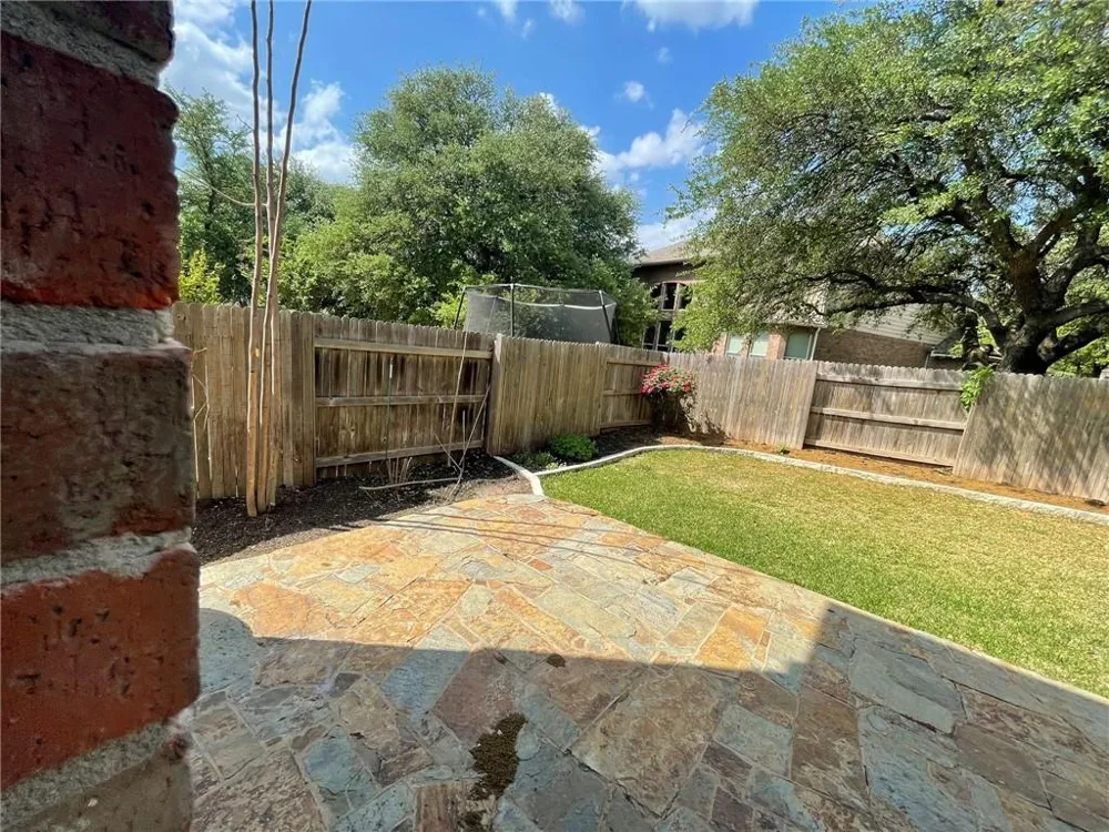 704 S Frontier Lane Cedar Park, TX 78613