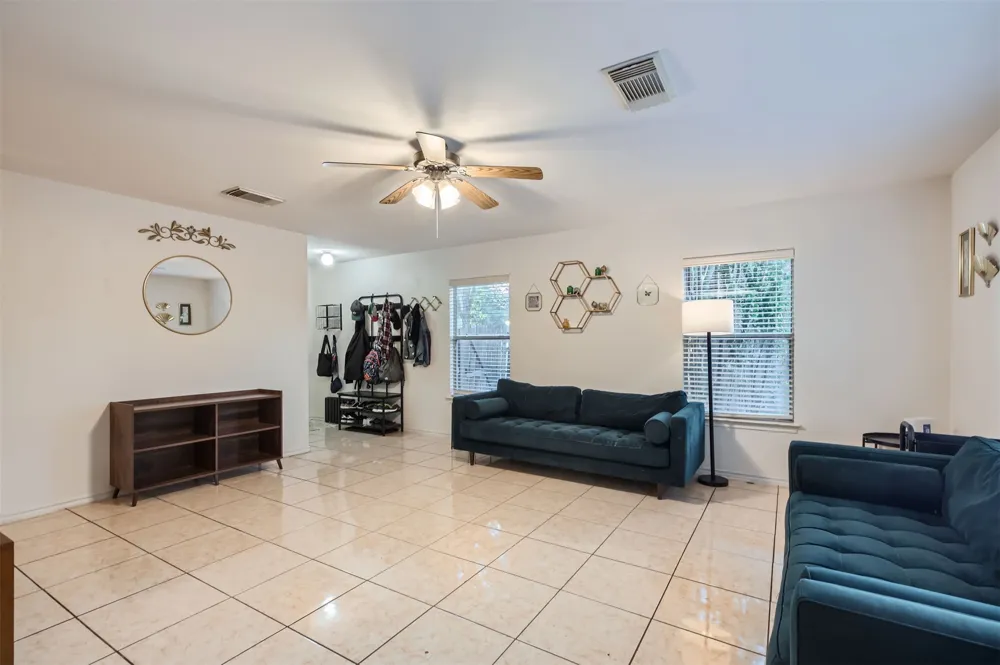1049 Stone Trail New Braunfels, TX 78130