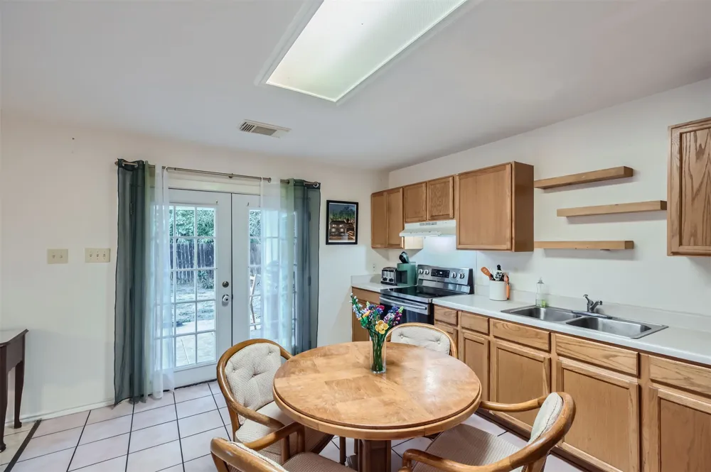 1049 Stone Trail New Braunfels, TX 78130