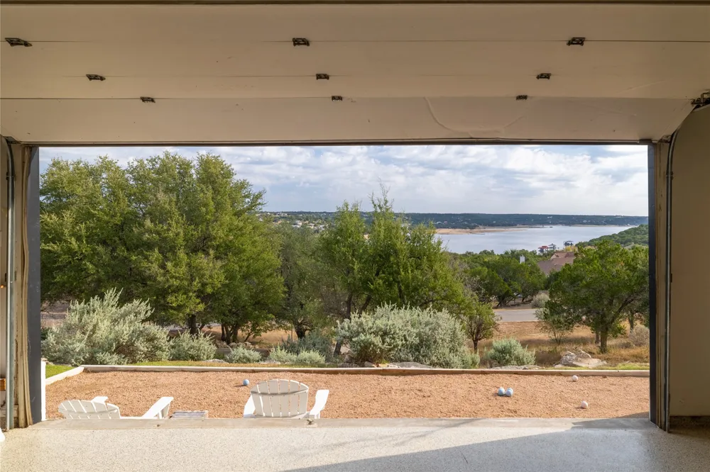 1128 Thurman Bluff Drive Spicewood, TX 78669