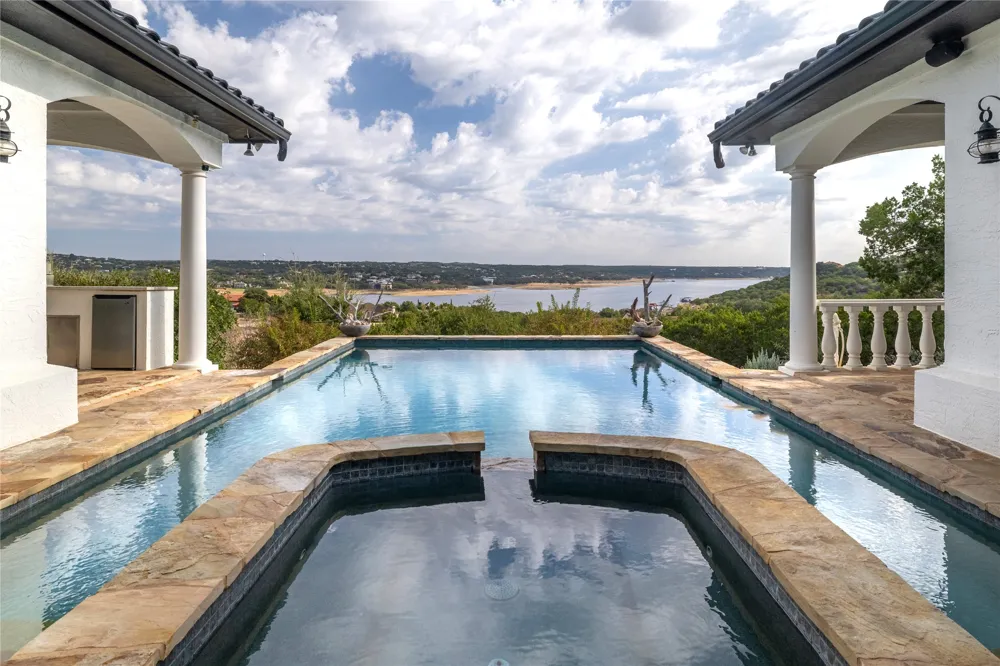 1128 Thurman Bluff Drive Spicewood, TX 78669