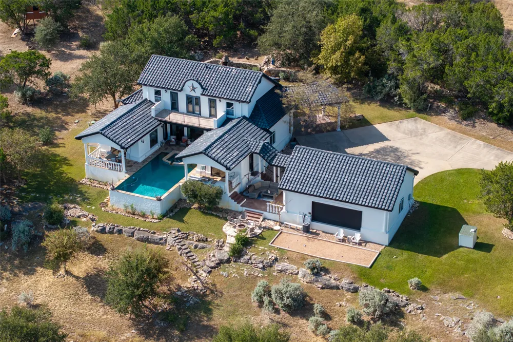 1128 Thurman Bluff Drive Spicewood, TX 78669