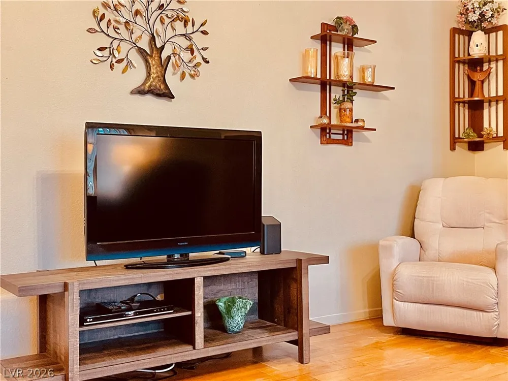 2611 S Durango Drive #204 Las Vegas, NV 89117