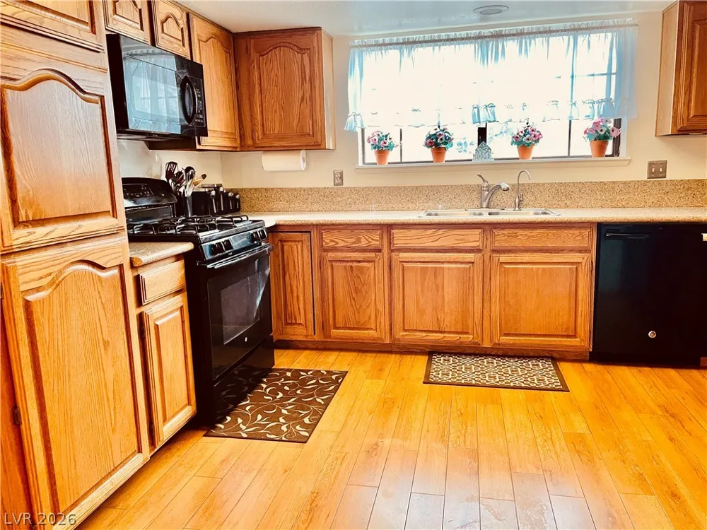 2611 S Durango Drive #204 Las Vegas, NV 89117