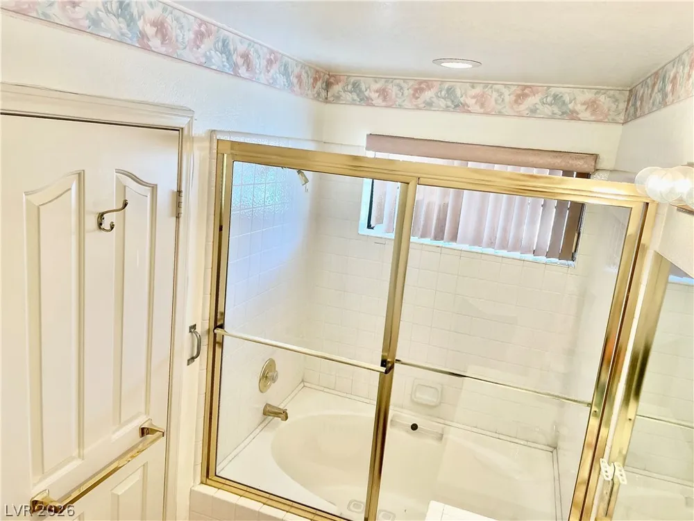 2611 S Durango Drive #204 Las Vegas, NV 89117
