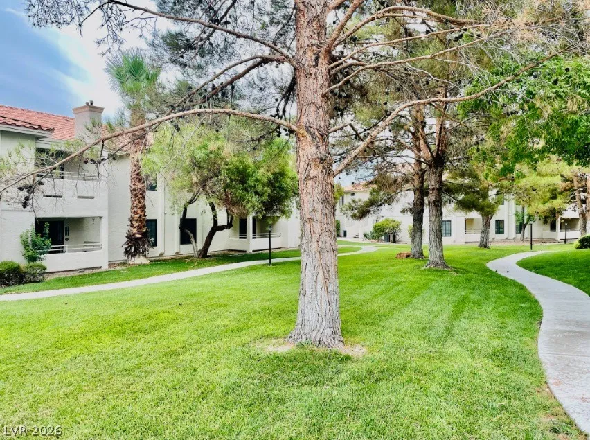 2611 S Durango Drive #204 Las Vegas, NV 89117