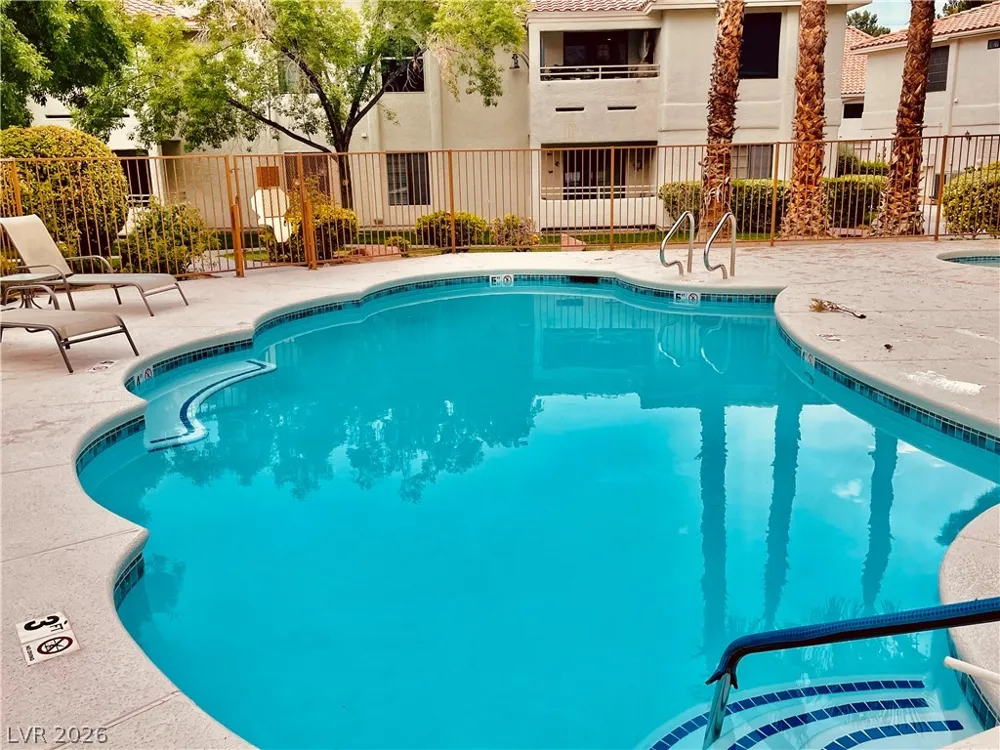 2611 S Durango Drive #204 Las Vegas, NV 89117